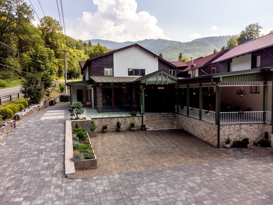 Cazare/Vila/Pensiune/Cabana cu piscina Transfagarasan de inchiriat