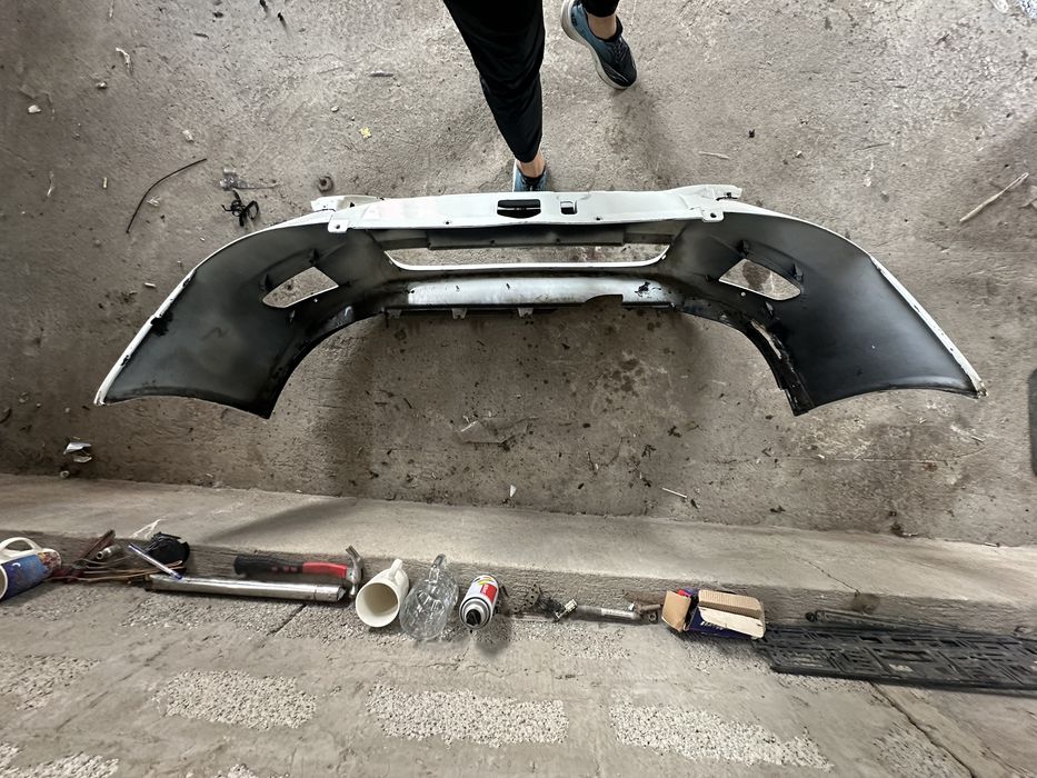 Продам бампер на приора 2