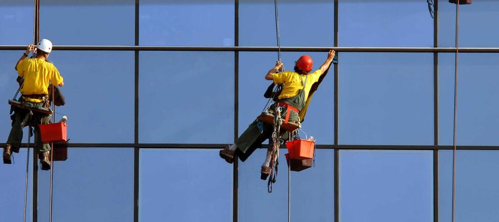 Услуга альпиниста,Алпинист хизматлари