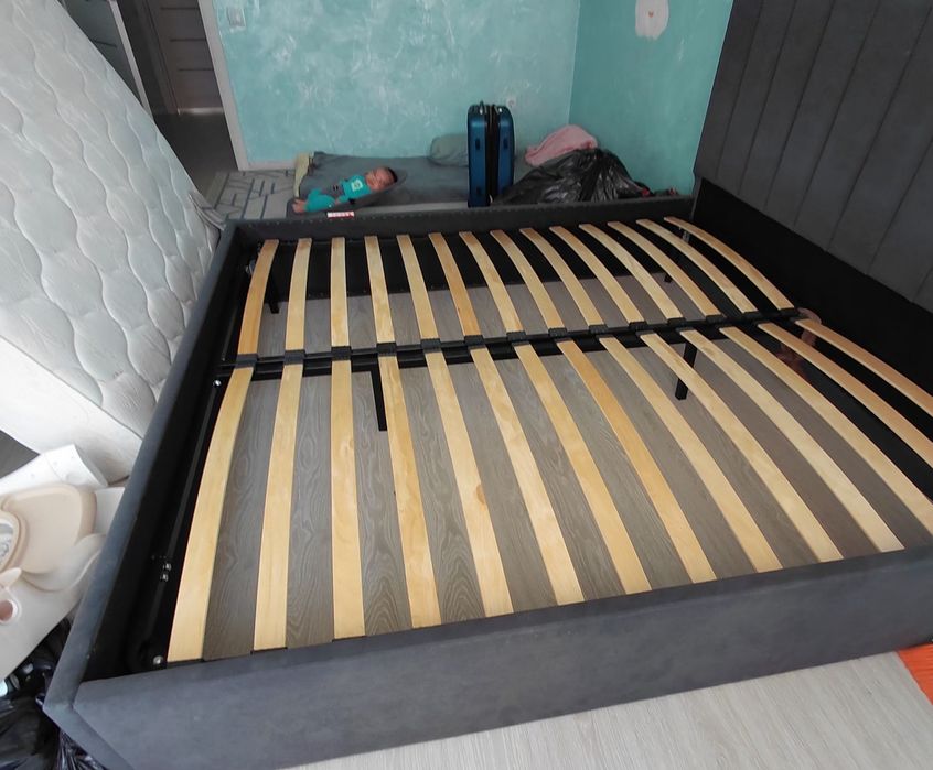 Продам кровать 200/200