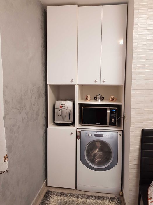 Inchiriez apartament 3 camere - zona Atrium Mall. 400 euro/luna