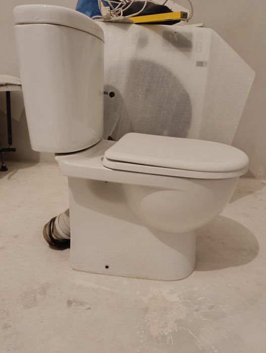 Унитаз и ванна продаётся