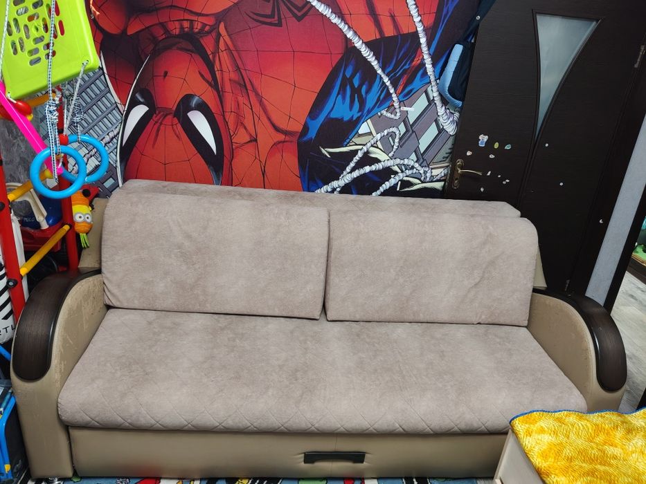 Продам диван в хорошем состоянии