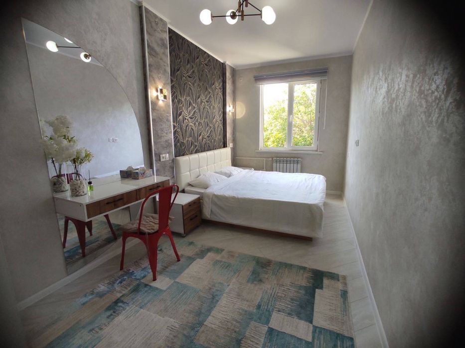 Продаётся квартира Чиланзар 16 квартал 2/4/4 панель 1,5 ×6