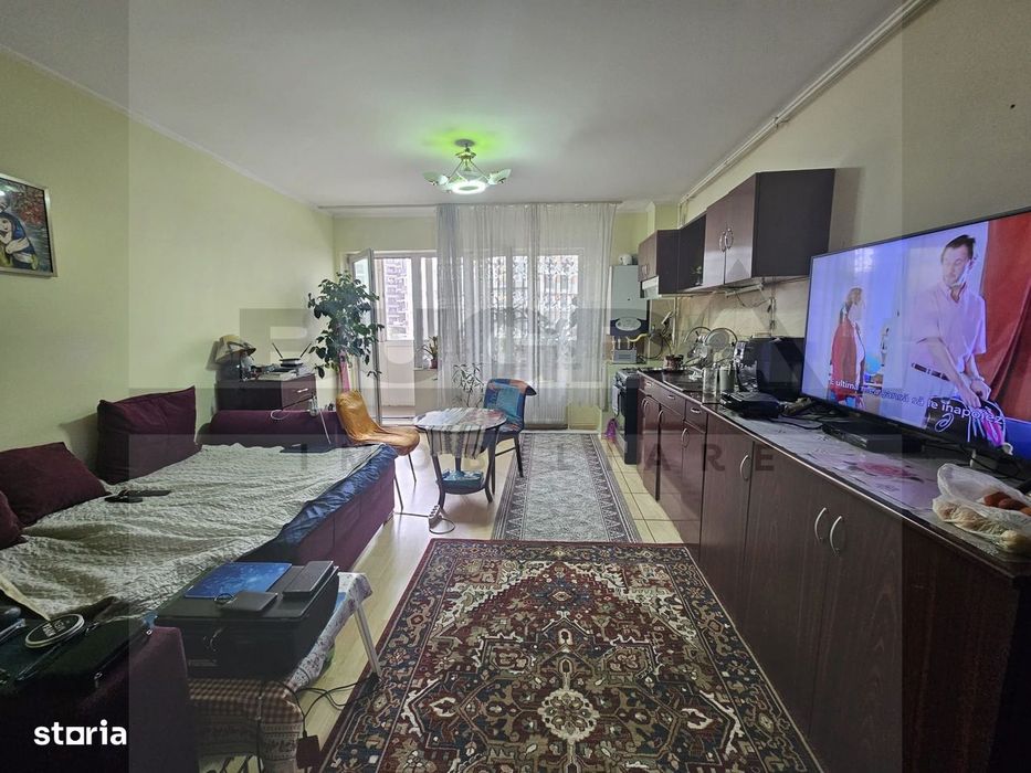 Apartament cu 2 camere, 50 mp, etaj intermediar, parcare, zona Pertrom — fotografia 1
