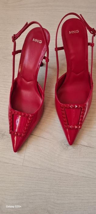 Прожам новые босоножки MANGO