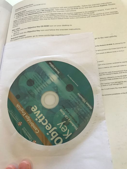 Vând manual engleză  Cambridge English Objective Key