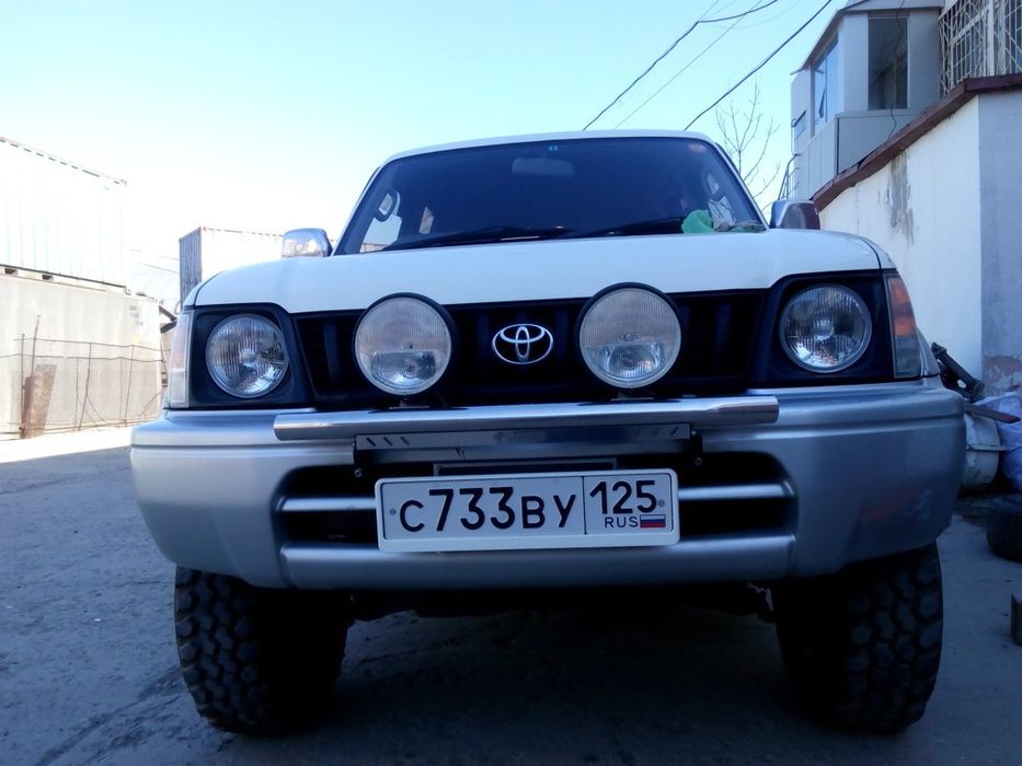 Крепление кенгурятник  ПТФ на Прадо 95