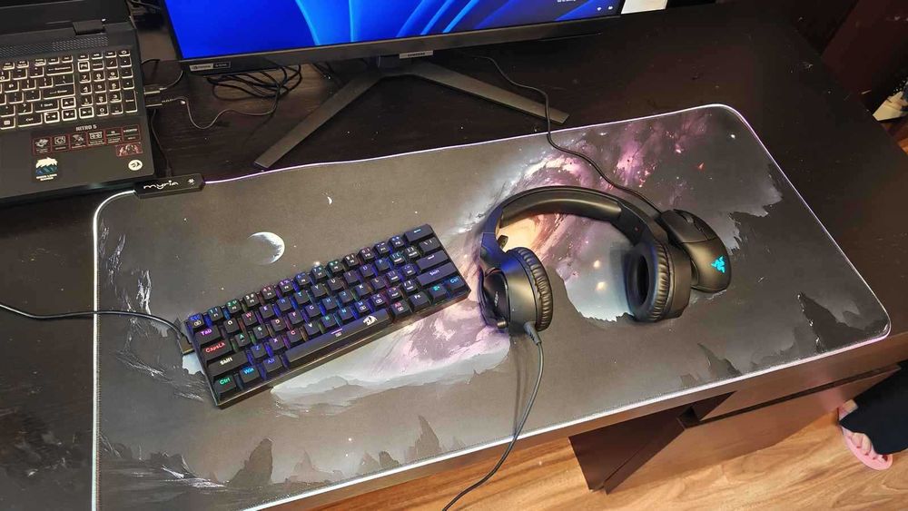 Mouse pad RGB Gaming Myria MG7709 90x40cm multicolor nou in cutie