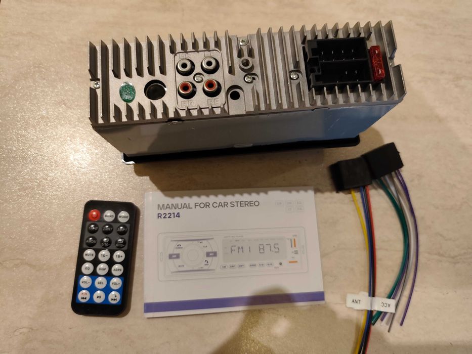 Радио mp3 плейър, R2214 WITH USB + Bluetooth,2 USB,AUX,FM/AM/CardSD