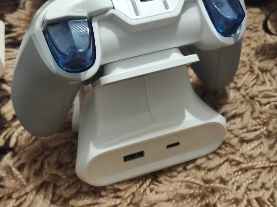 Flydigi apex 4 controller + accesorii