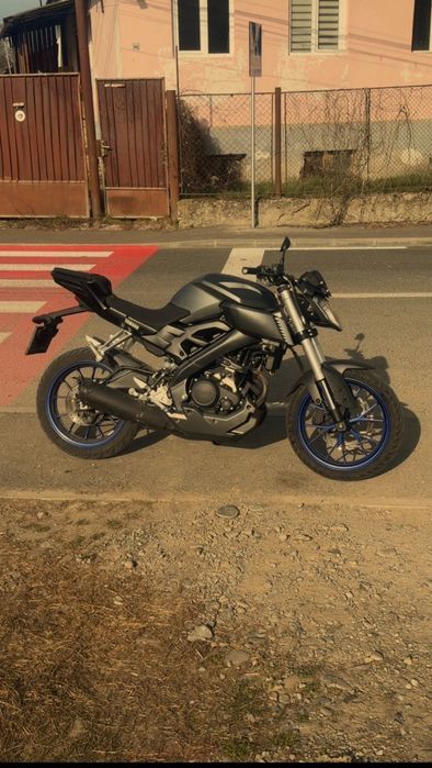Motor yamaha MT 125