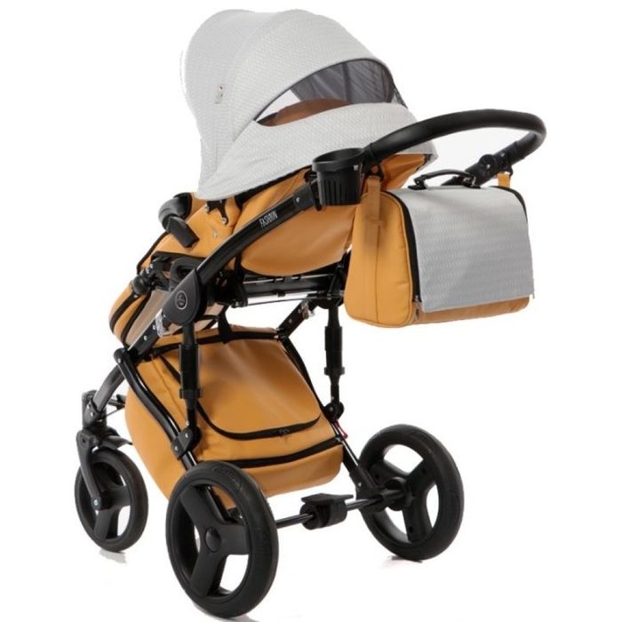 Срочно продам коляску junama madena 2 в 1