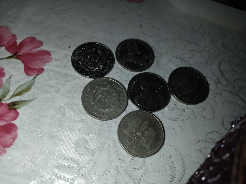 Срочно коллекция монет своя