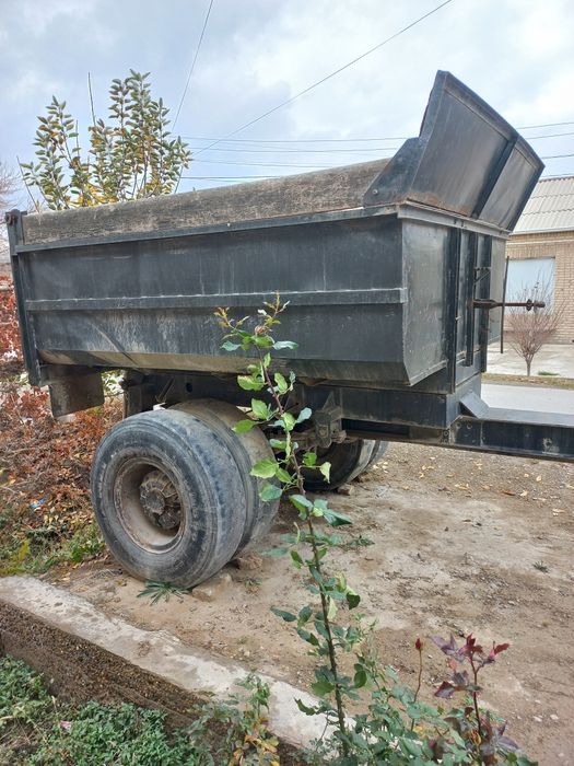 Прицеп сотилади .