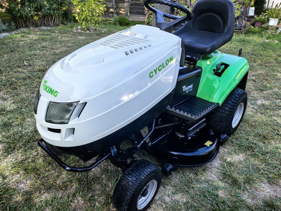 VIKING CYCLON MT 740 Тракторна косачка Трактор 15,5 к.с.