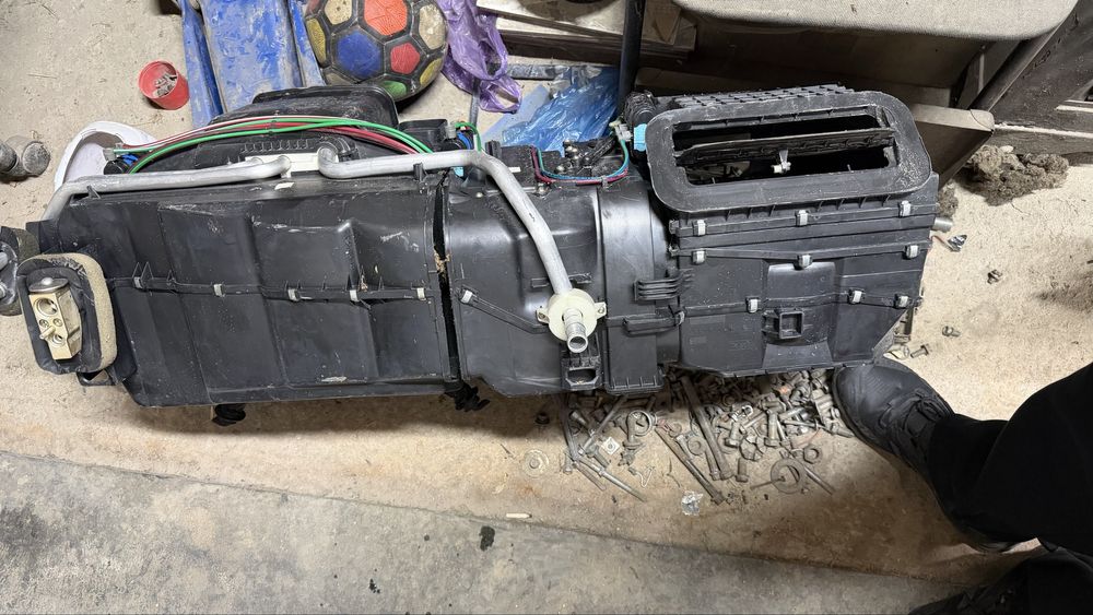 Мерс 210 печка корпус