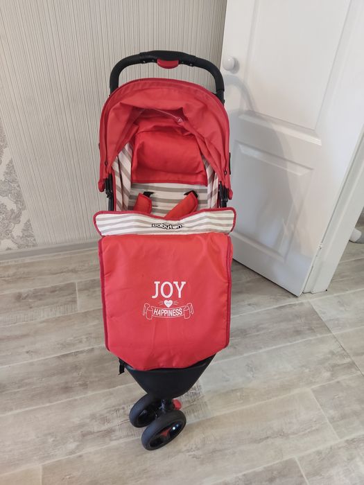 Детская коляска качественная