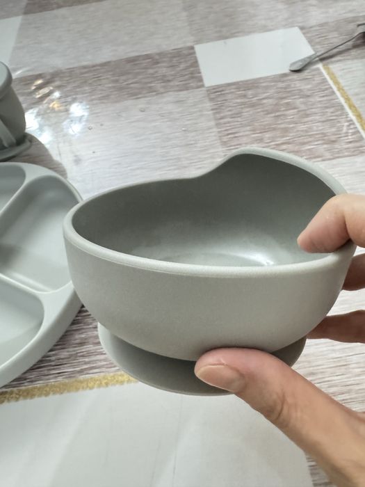 Продам детскую посуду для малышей