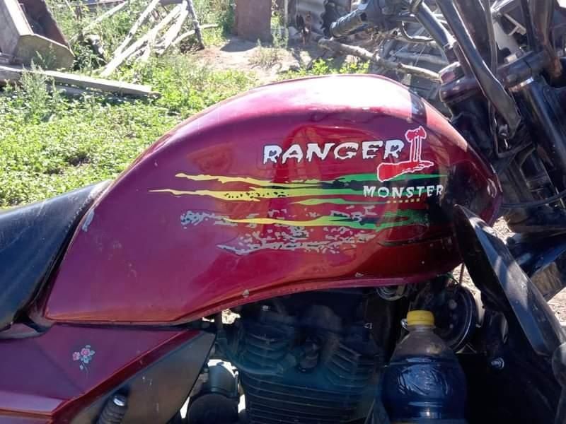 Продам мотоцикл 200 сс