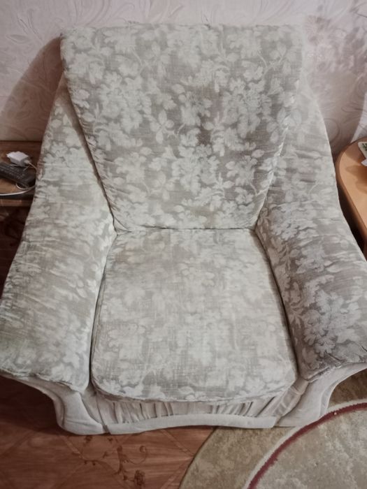 Продам Угловой диван+кресло