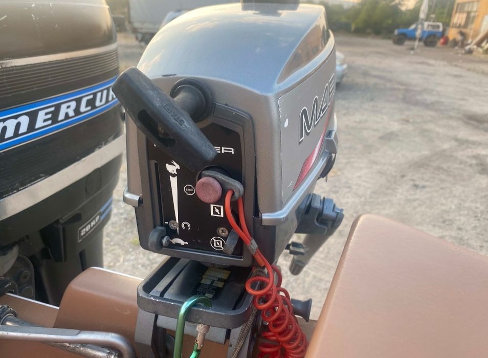 Моторна лодка 4,5 м.