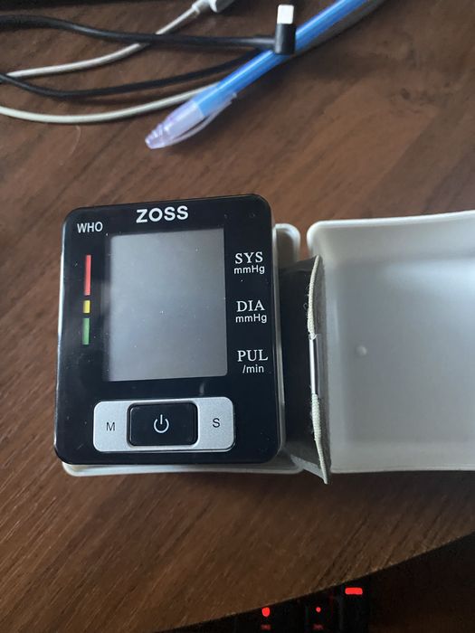 Тонометр на запястья