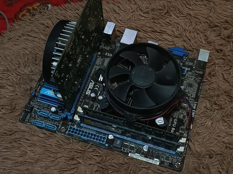 Продам материнскую плату