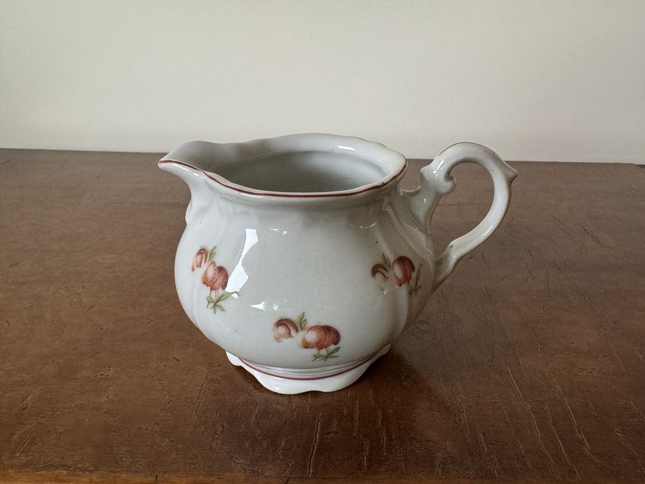 Луксозни ретро порцеланови сервизи за хранене чай канички чинии супник