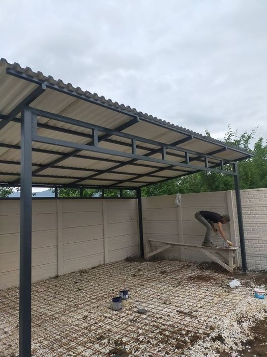 AIF METALL construction — премиальные навесы и козырьки из металла.
Эс
