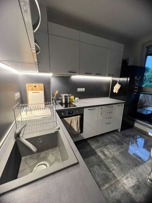 Дава се под наем Двустаен апартамент в София, Гео Милев - 70 кв.м за 647.7 € - Снимка #1