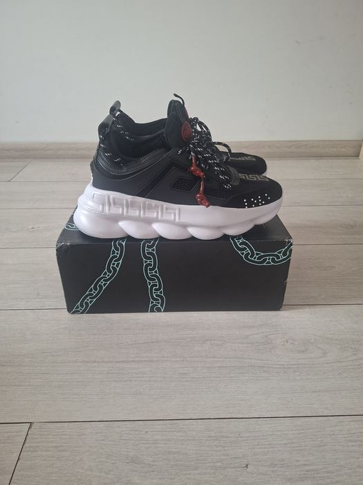 Versace Chain Reaction