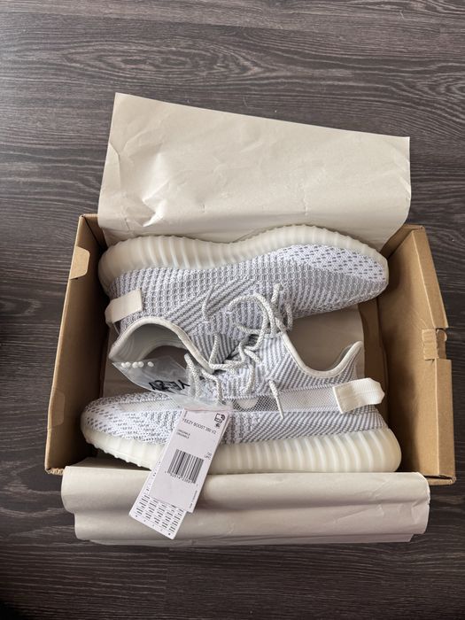papuci yeezy albi