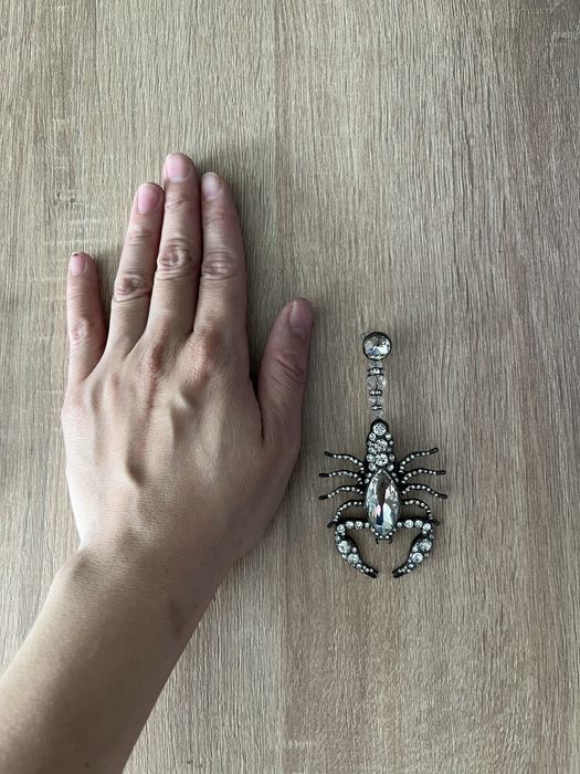 Продаются серьги-скорпионы Zara