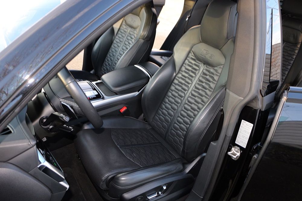 Audi RsQ8 Full Black Optics Bang Olufsen