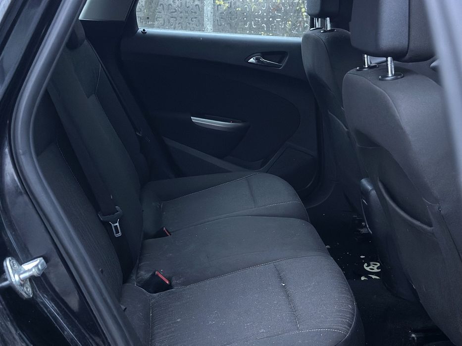 Opel Astra J 2012 1.4 Benzină Turbo / Rate / Acte / Ușor Avariat /