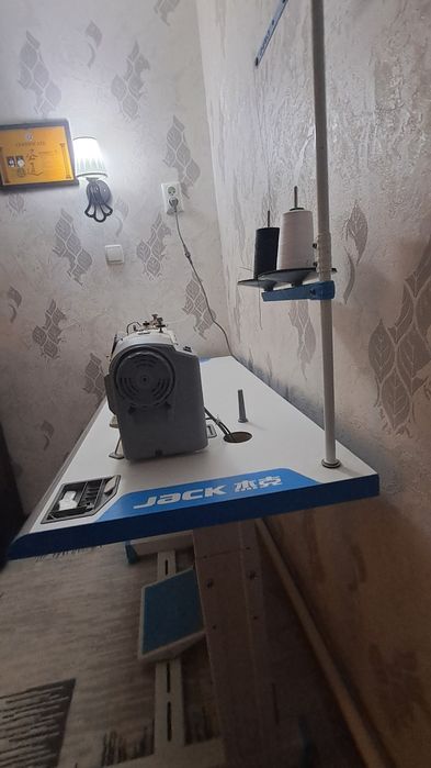 Швейная машинка Jack f5 2024года выпуска