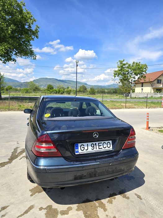 Mercedes c220 w203 facelift