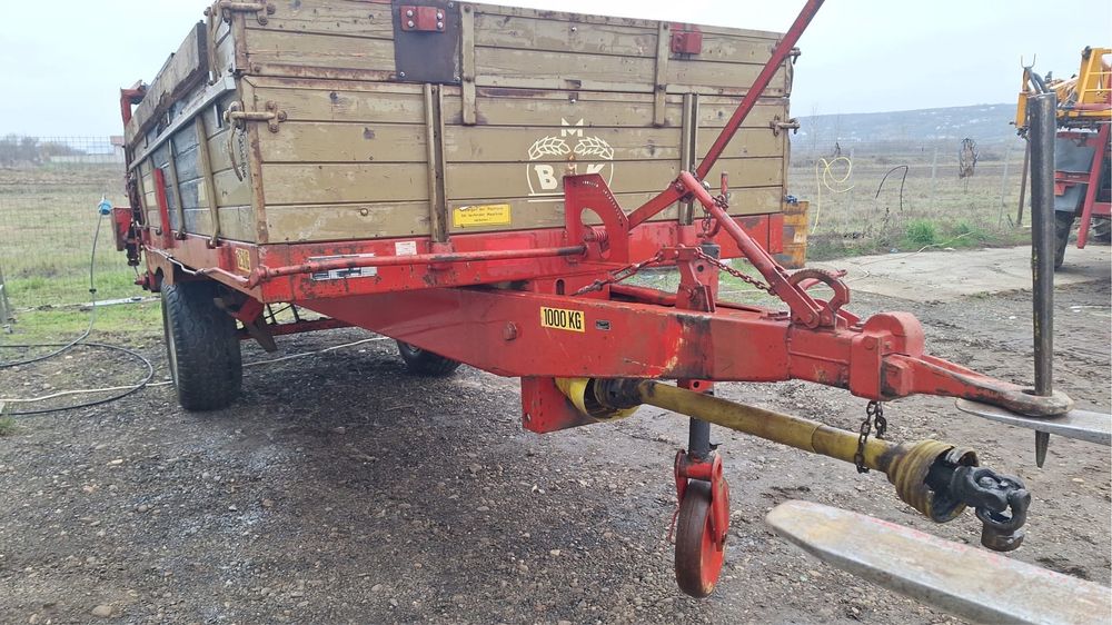 Remorca imprastiat gunoi Krone 6 tone