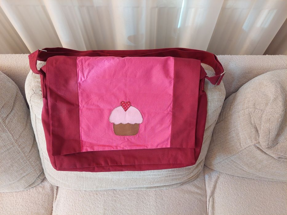 Дамска чанта, ръчно правена по поръчка