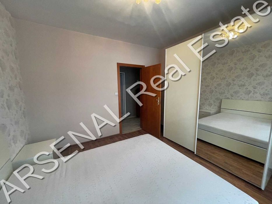 Двустаен апартамент под наем, Редута