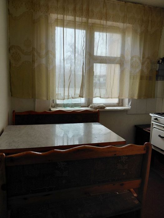 Сдается 1 ком кв в Чирчике 1 мкн 3 этаж на актибре