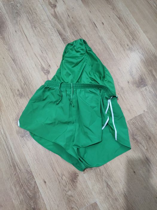 Pantaloni scurți de damă Nike Dri Fit mărimea L