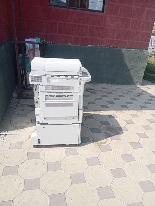Принтер HP LaserJet enterprise MFP m725