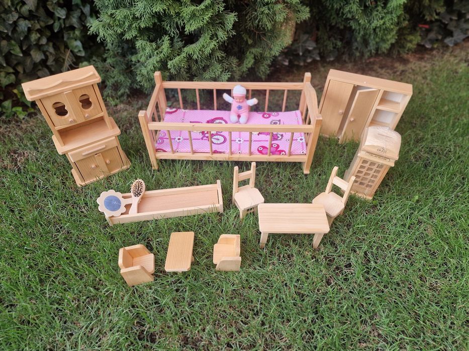 Set complet mobilier în miniatură din lemn natur pentru căsuță păpuși