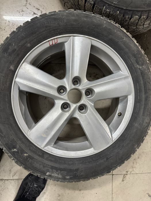 Диски 17  в отличном состоянии, на Rav4