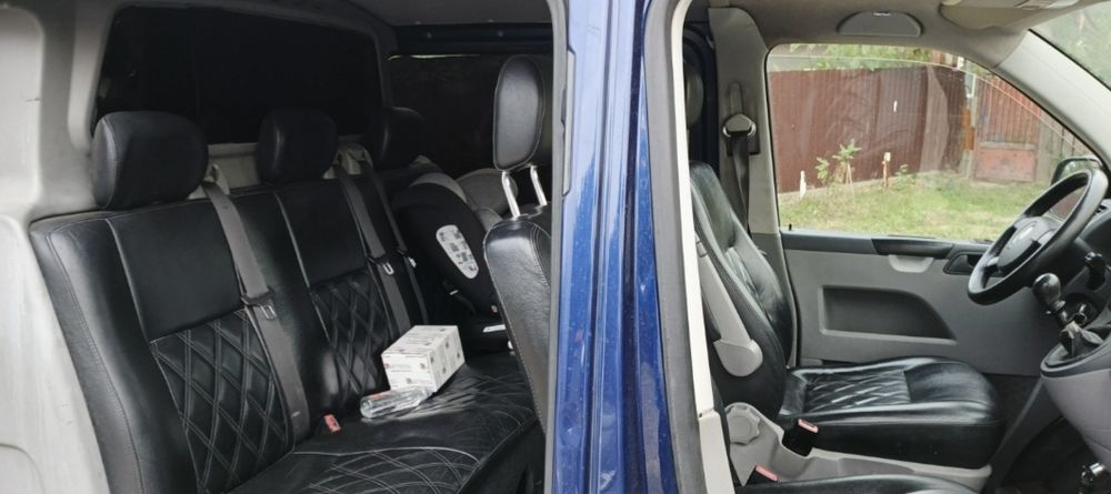 Volkswagen Transporter T5 an 2009 extra lung 5 locuri