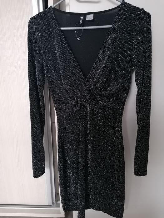 Vând rochiță nouă