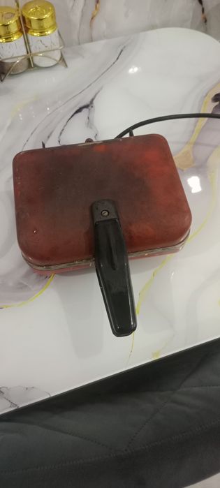 Продам вафельницу