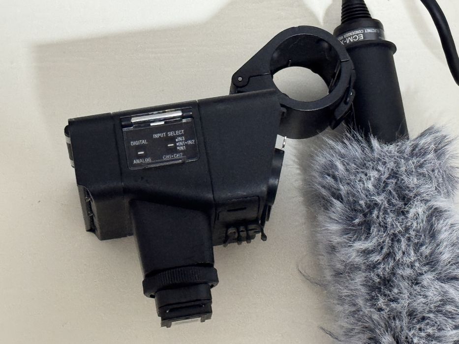 Sony XLR-K3M Adaptor XLR cu Patina MI Shoe (microfon shotgun)